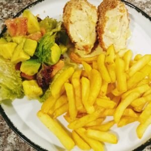 Milanesa de pollo/ Chicken milanese